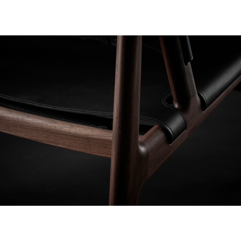 The Hunter Lounge Chair from Eikund of Norway in a detailed shot.