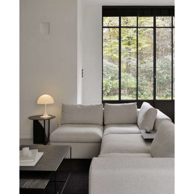 Comfort ideals form the basis of the Mellow. With clean and classic lines, paired with subtle seam detailing, the Mellow Sofa Corner is the welcoming anchor to a livable lounge space. Choose and place configurable pieces together for a personalized sofa to suit your needs. The covers are removable for convenient cleaning.