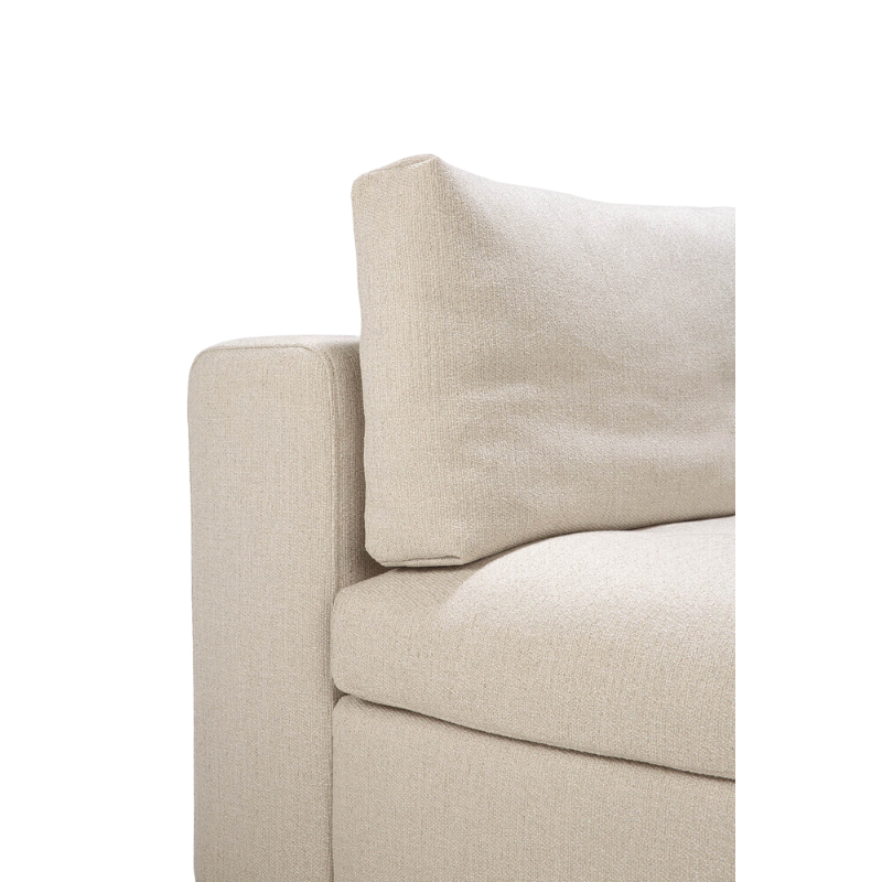 Comfort ideals form the basis of the Mellow. With clean and classic lines, paired with subtle seam detailing, the Mellow Sofa Corner is the welcoming anchor to a livable lounge space. Choose and place configurable pieces together for a personalized sofa to suit your needs. The covers are removable for convenient cleaning.