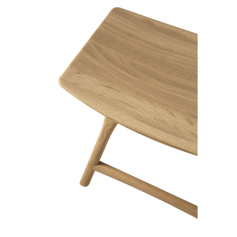 The beauty of balance and symmetry found in nature has inspired the Osso collection. The Osso bar stool's higher seat functions best as a sleek standing desk stool in an office or home office setting.