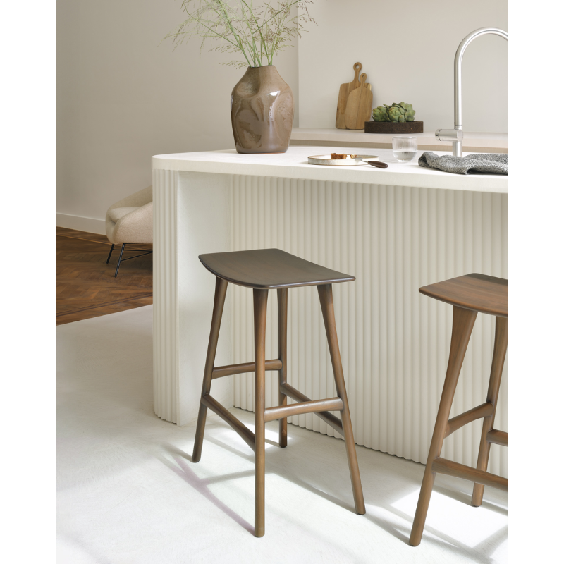 Osso is one of our most popular designs because of its versatility. The height of this solid wood counter stool adds yet another option to its wide array of possibilities - as an elegant and sturdy kitchen stool for example.