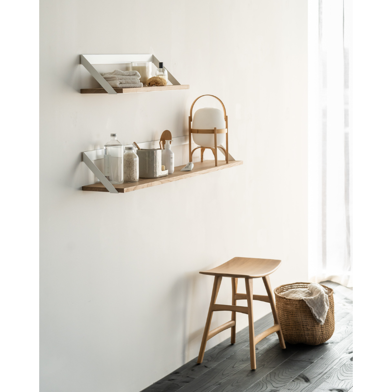 Osso is one of our most popular designs because of its versatility. This oak stool offers comfortable seating in your dining room, and are also great by themselves against a wall, or next to a sofa.