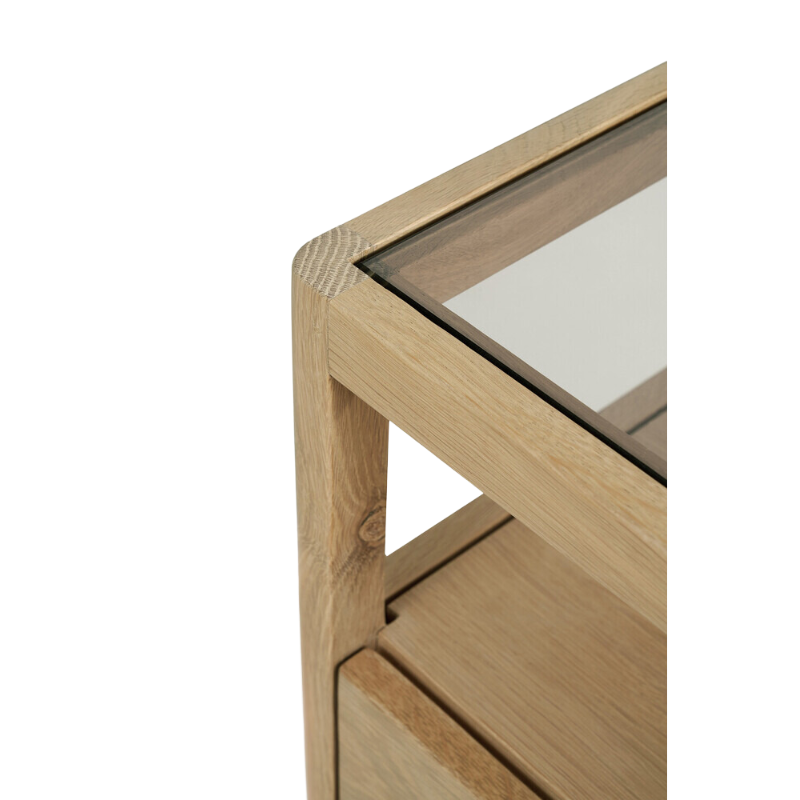 With its one drawer, open space and slightly tapered legs, the Spindle bedside table is the perfect no-nonsense companion for the striking Spindle bed.