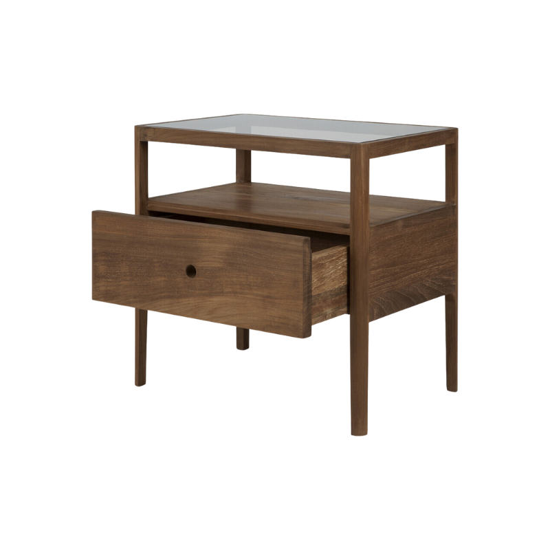 With its one drawer, open space and slightly tapered legs, the Spindle bedside table is the perfect no-nonsense companion for the striking Spindle bed.