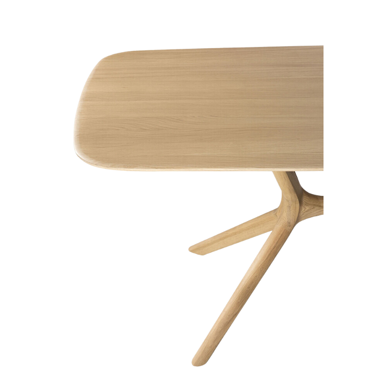 Complex in its simplicity. The X table’s sturdy yet intricate construction is a true work of art and a credit to the most advanced woodworking techniques. With a seamless structural interplay between the unique shape of the legs and the soft lines of the tabletop, guests will enjoy the most comfortable seating experience. Designed by Alain van Havre.