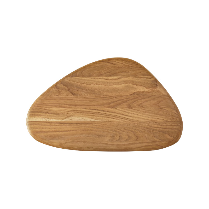 Find your flow with the Cyclade Tables, available in three distinctive organic forms that are striking when used individually or when nested in asymmetrical arrangements. Gabriel Tan found inspiration for the Cyclade Tables in shifting islands, a Pangea-like idea in which they could seamlessly come together and flow apart.