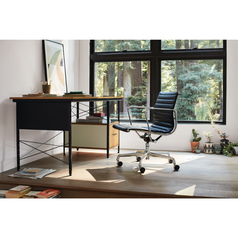 The Eames Aluminum Group Chair, Management from Herman Miller, an office chair.
