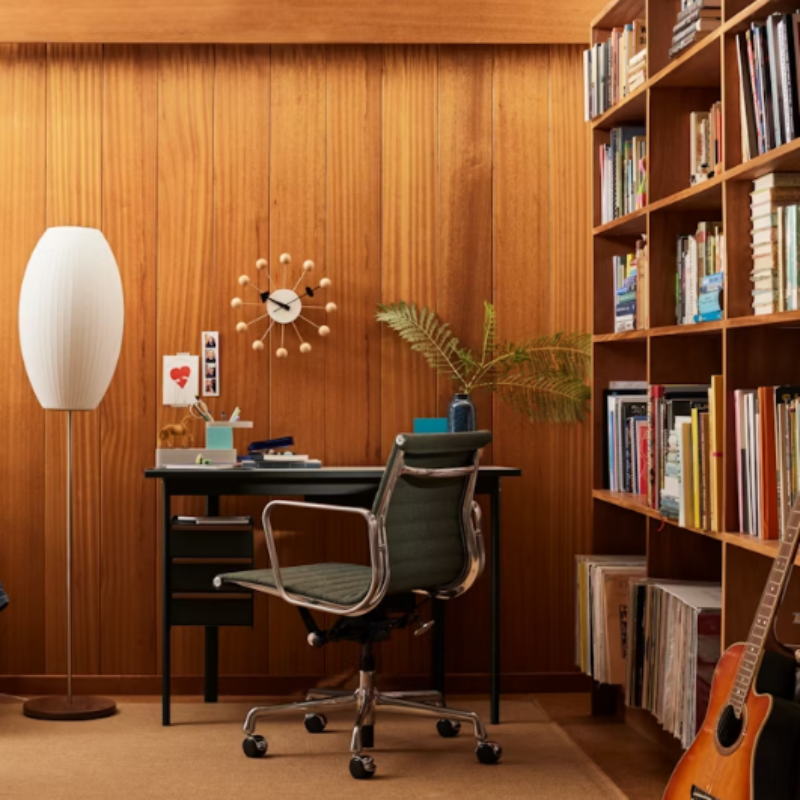 The Eames Aluminum Group Chair, Management from Herman Miller, highlighting the seating.