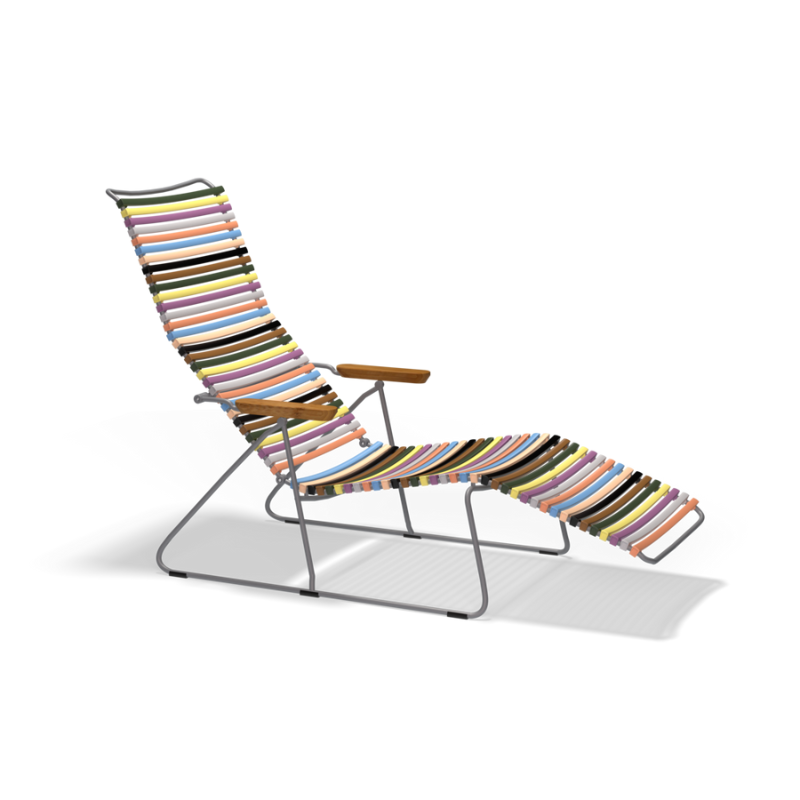 CLICK Sunlounger. The adjustable backrest, is shaped to fit your body perfect in its different positions. The curves make the Sunlounger very sculptural. Sit down, find your position and enjoy.