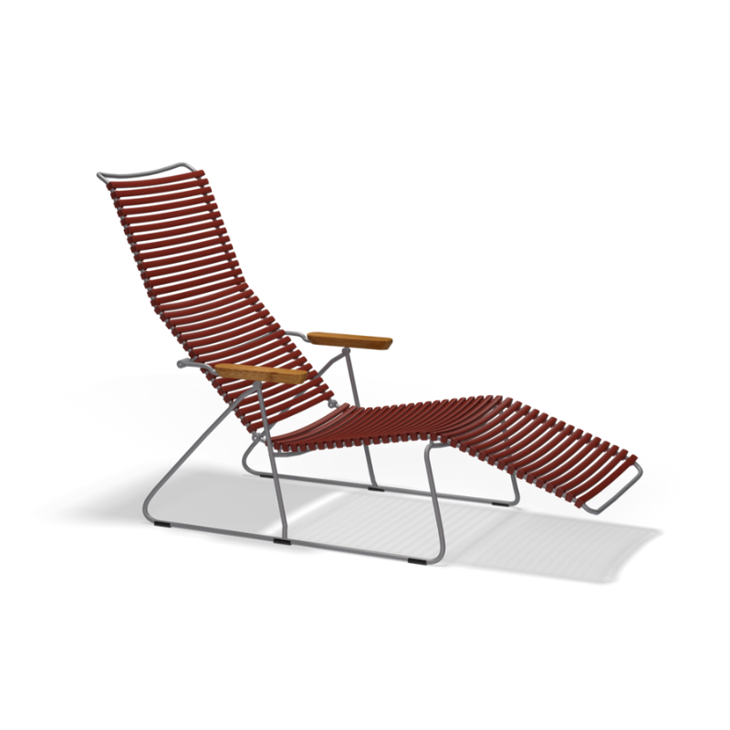 CLICK Sunlounger. The adjustable backrest, is shaped to fit your body perfect in its different positions. The curves make the Sunlounger very sculptural. Sit down, find your position and enjoy.