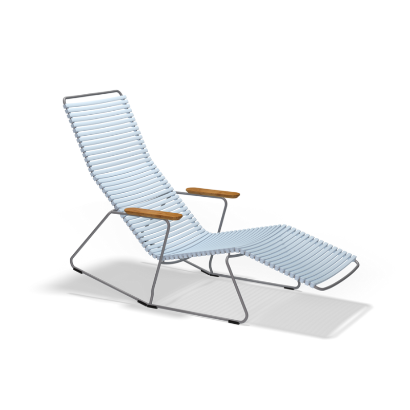 CLICK Sunrocker is a small design experiment that succeeded! You use yourself, your body, as counterpoint and your weight shift determines whether you stay in a sitting or a lying position. Do not touch anything, tear or pull. Just lean forward or back. Sit, lie. That simple.