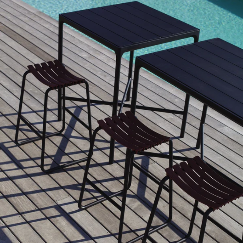 This is the FOUR table in a bar table version. This table looks great together with HOUE bar stools from the CLIPS, ReCLIPS and PAON collections! Table top in bamboo and leg construction in powder coated black aluminum.