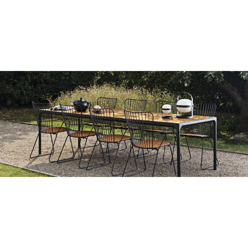 A dining table with a top and four legs – that is what you get in FOUR, no matter which size you choose. The special developed extruded profile in the table frame makes FOUR a remarkable strong table. FOUR in 4 different sizes with table top options in bamboo or black metal, with legs in powder coated black or grey aluminum.