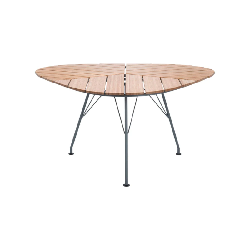 Introducing the Leaf Outdoor Table, a beautiful garden table that really looks like a leaf. The triangular form and table construction makes it possible to seat 6 - or even more people around the table. The bamboo table top comes pre-oiled.