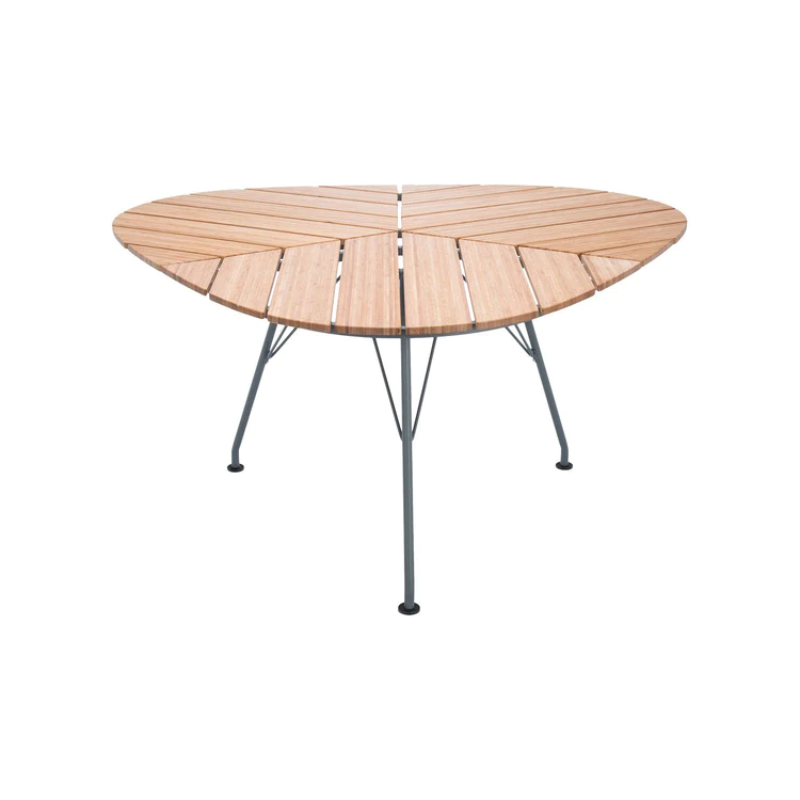 Introducing the Leaf Outdoor Table, a beautiful garden table that really looks like a leaf. The triangular form and table construction makes it possible to seat 6 - or even more people around the table. The bamboo table top comes pre-oiled.