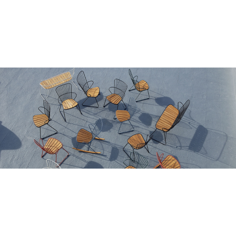 The PAON outdoor bench has Scandinavian influences in its design, but with a touch of French Victorian romance. The PAON bench provides optimal seating comfort which you would not expect from a metal chair!