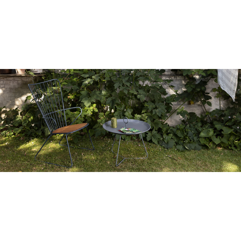 The PAON outdoor lounge armchair has Scandinavian influences in its design, but with a touch of French Victorian romance. The PAON chairs provides optimal seating comfort which you would not expect from a metal chair!