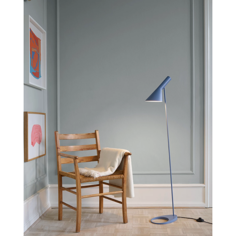 The AJ Floor from Louis Poulsen in a lighting lifestyle photograph highlighting the floor lamp.