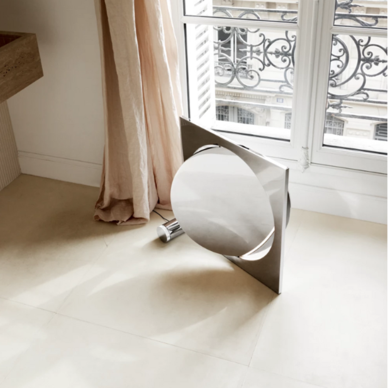 The Moonsetter Floor from Louis Poulsen in a family area.