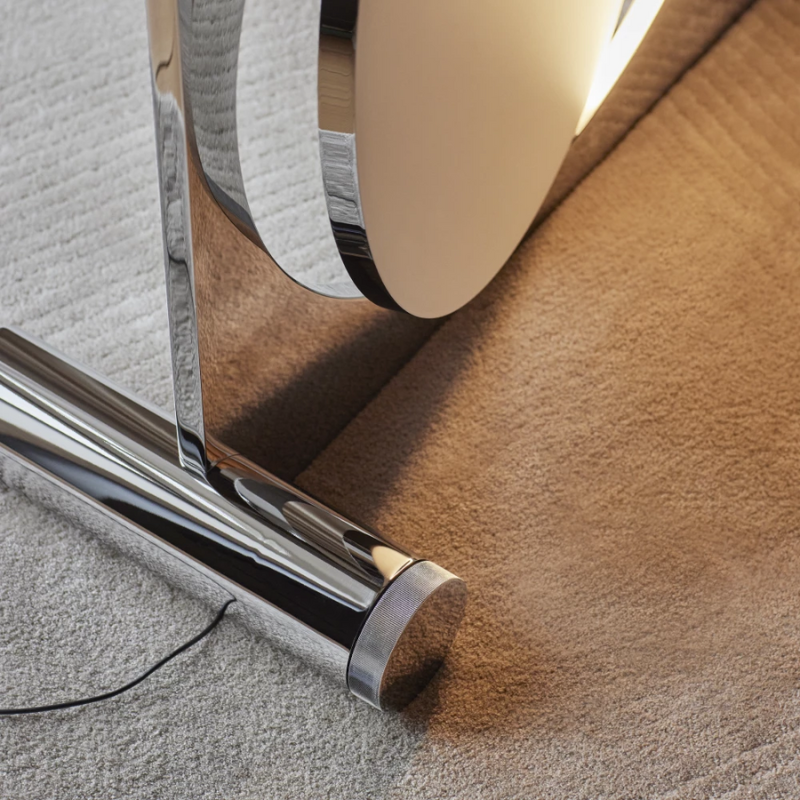 The Moonsetter Floor from Louis Poulsen in a living room.