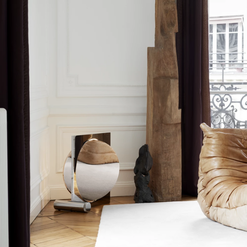 The Moonsetter Floor from Louis Poulsen in a lounge lifestyle photograph.