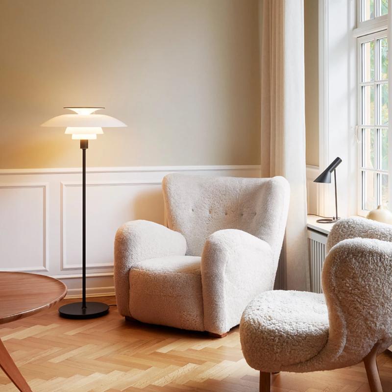 The PH 80 from Louis Poulsen in a lounge.