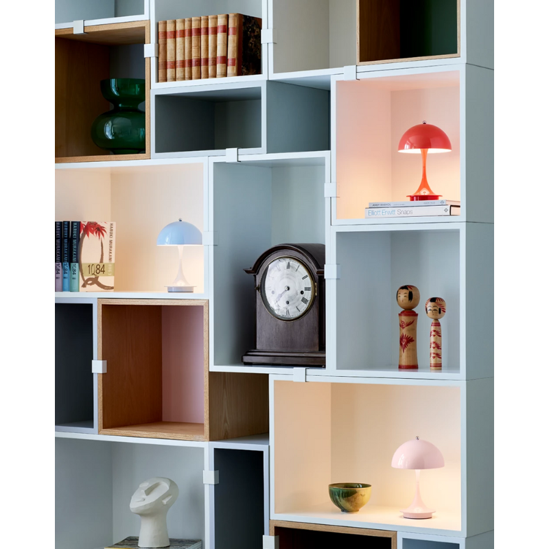 The Panthella 160 Portable from Louis Poulsen in a study. all-groups