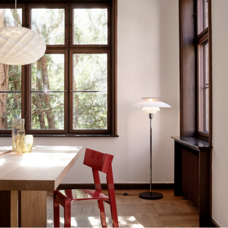 The Patera Oval from Louis Poulsen in a living room.