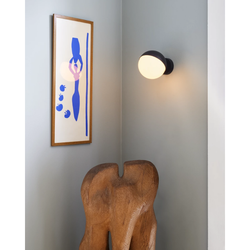 The VL Studio Wall from Louis Poulsen in a living room.