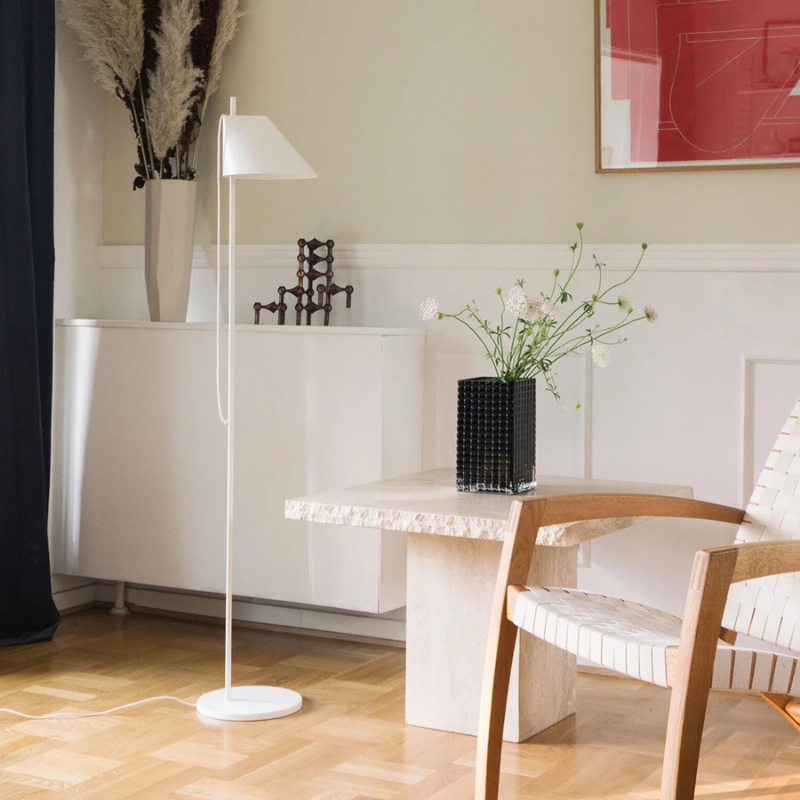 The Yuh Floor from Louis Poulsen in a living room.