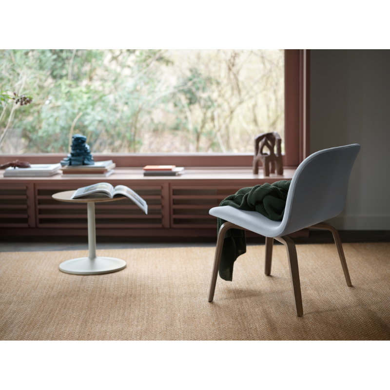 The Soft Side Table is both subtle yet characterful with its softened surfaces and understated functionalities. The soft and user-friendly interaction with the table is enhanced by the gentle grove under the tabletop, making it easy to move around.