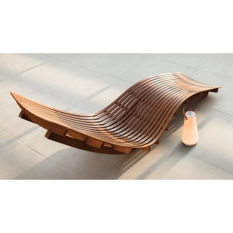 The revolutionary UMA Sound Lantern redefines the portable lantern for the modern age. Fusing state-of-the-art Warm Dim LED technology with 360° high fidelity surround sound, UMA provides a one-of-a-kind portable light + sound experience, integrated seamlessly into a strikingly elegant design.