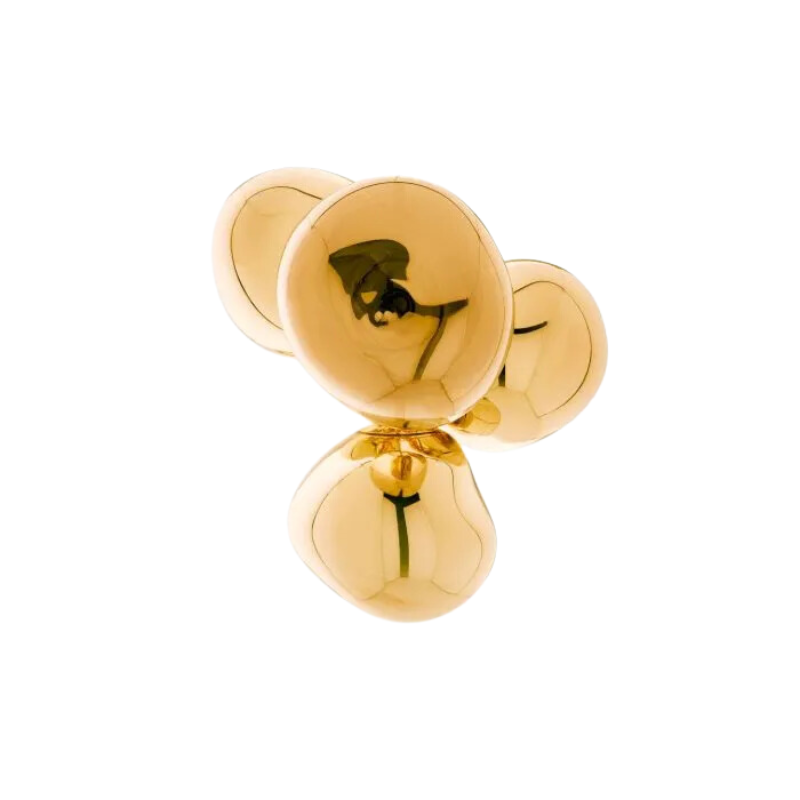 A swarm, huddle, herd, cluster or bunch; there are a thousand ways of configuring our lamps to produce an extraordinary lighting arrangement. The latest additions to Tom Dixon's Melt family includes the Melt Small Chandelier, featuring four orbs protruding from polished tubes and measuring one meter high. Fitted with their new LED module, Tom Dixon's Melt Chandeliers are an attempt to rethink the contemporary chandelier.