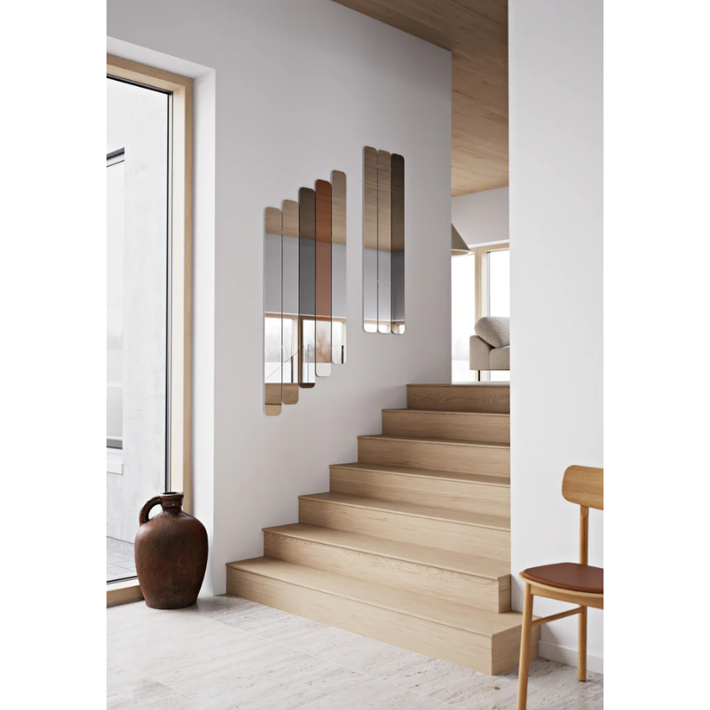 The Logs Mirror from Woud in a stairway. all-groups