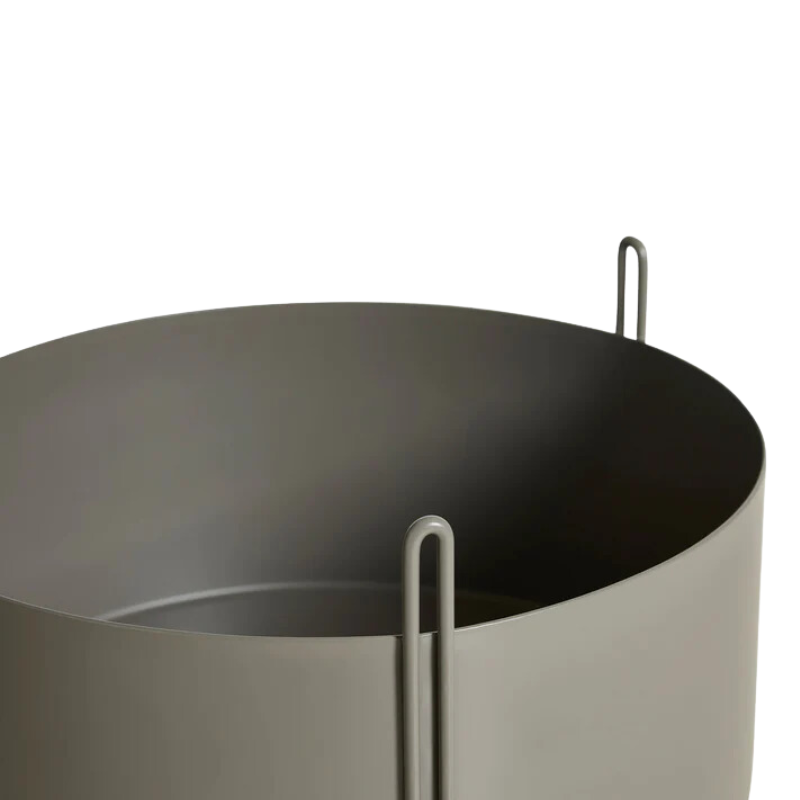The medium Pidestall Planter by Woud in taupe close up.