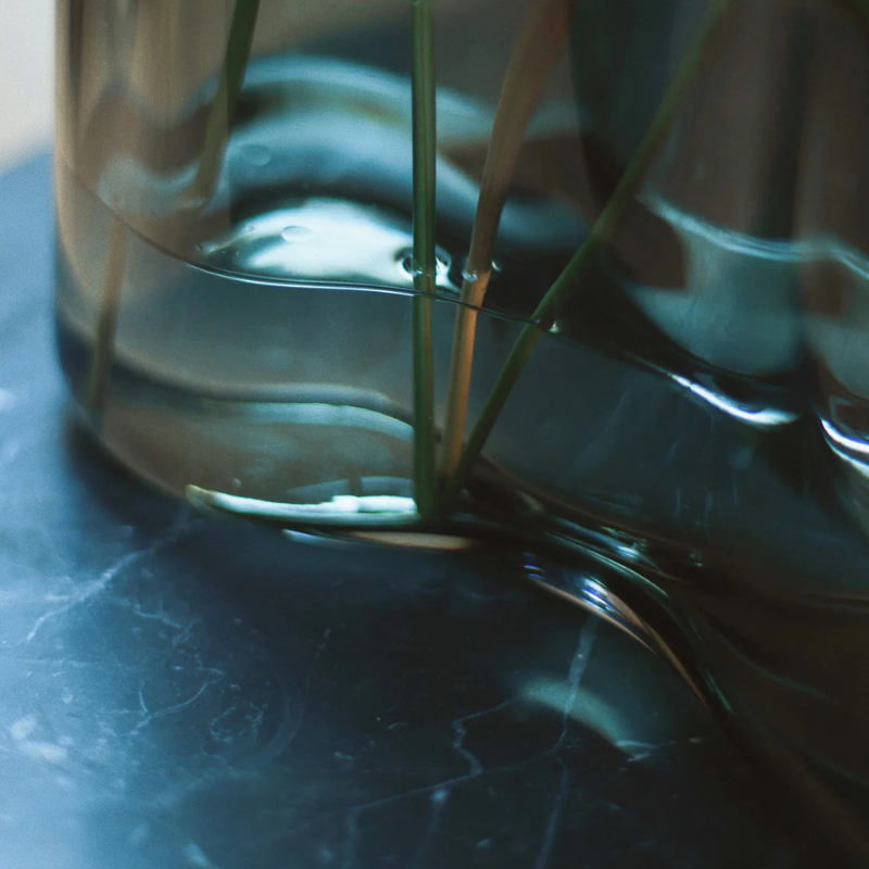 The Cubic Marble Plinth from Audo Copenhagen close up.