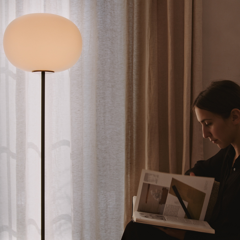 The JWDA Floor Lamp from Audo Copenhagen in a lifestyle.