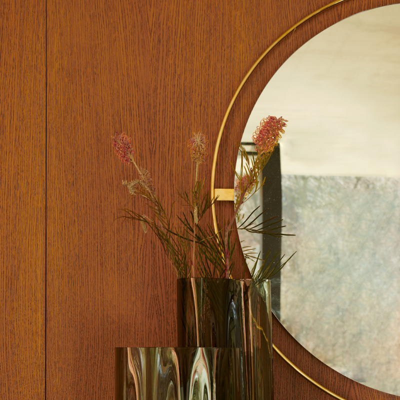 The Round Nimbus Mirror from Audo Copenhagen used for decor.