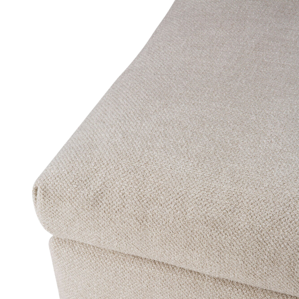 The Mellow Footstool Ivory from Ethnicraft with the details of the seat.