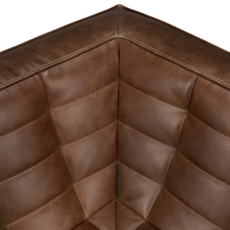 The N701 Leather Corner Chestnut from Ethnicraft with a close-up.