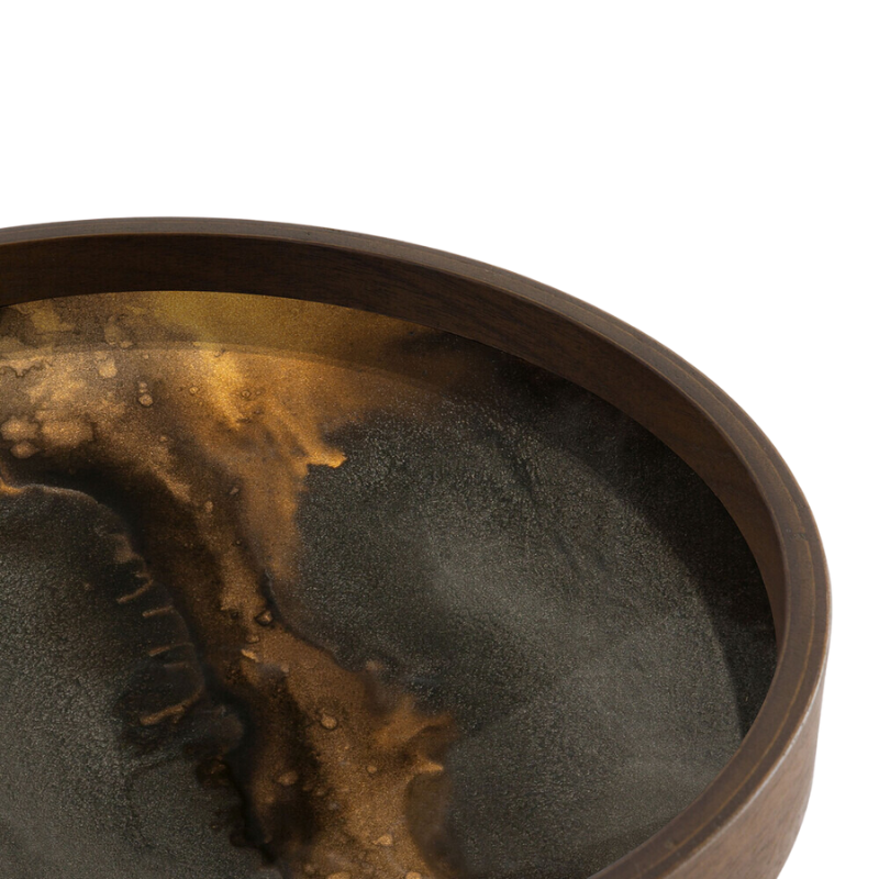 The round Organic Valet Tray from Ethnicraft in bronze close up.