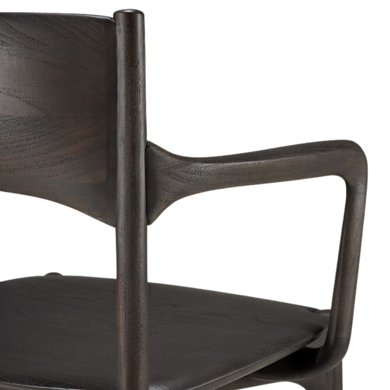 The PI Dining Chair without Armrest by Ethnicraft has edge details.