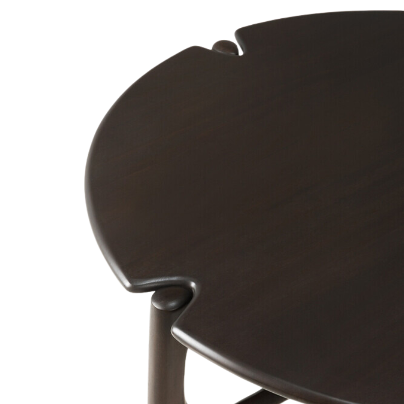 The Round PI Coffee Table from Ethnicraft table top.