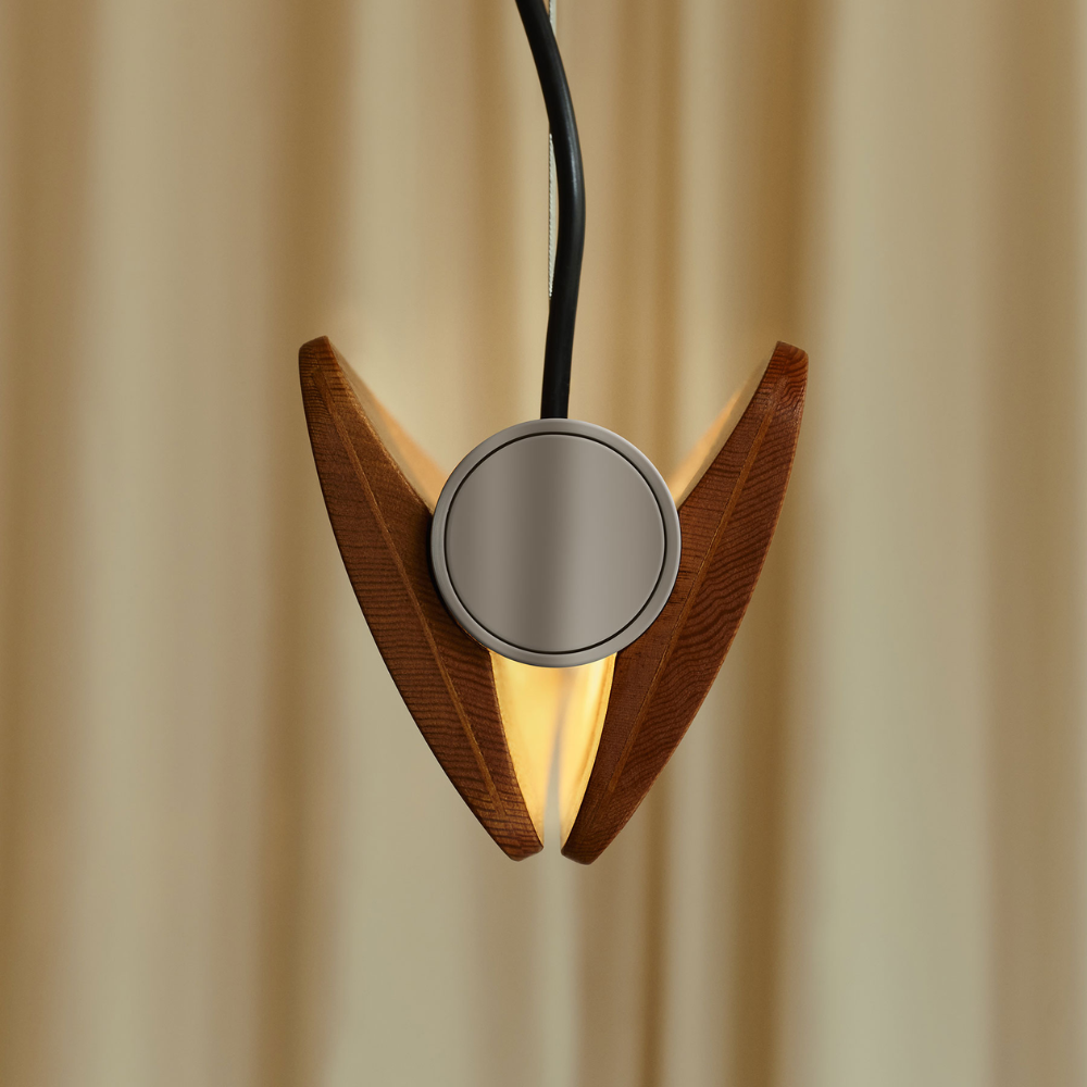 Close up of the Seki-Han Linear Pendant by FLOS.