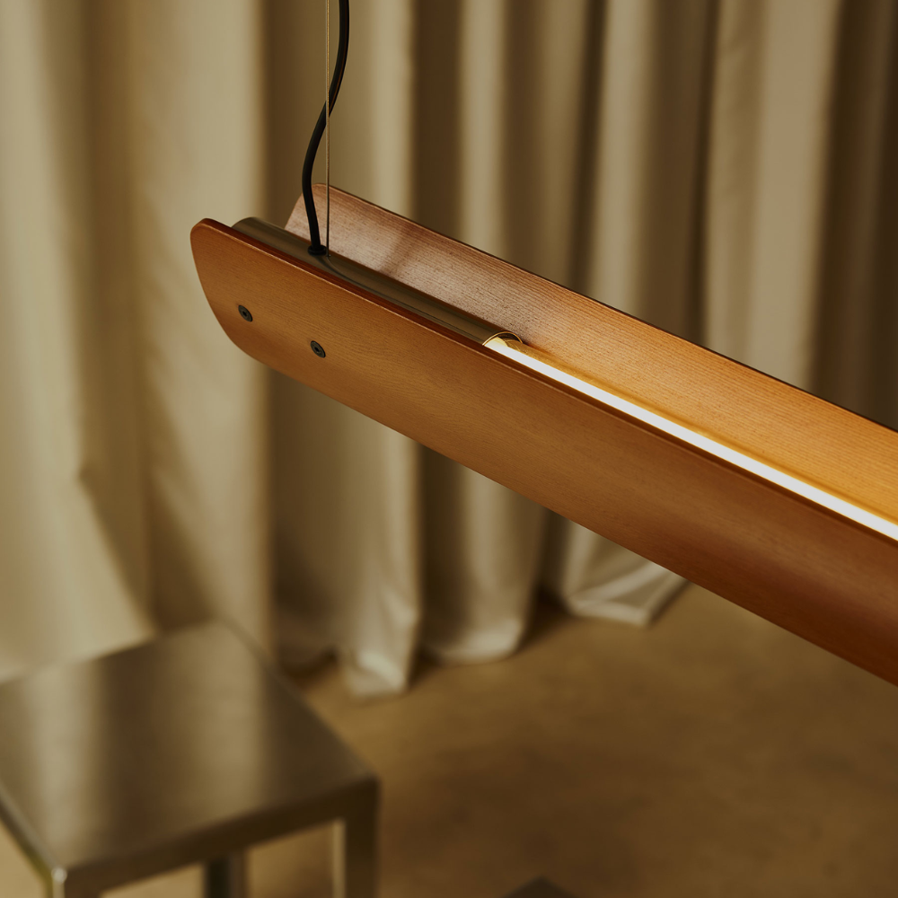 Close up of the Seki-Han Linear Pendant by FLOS.