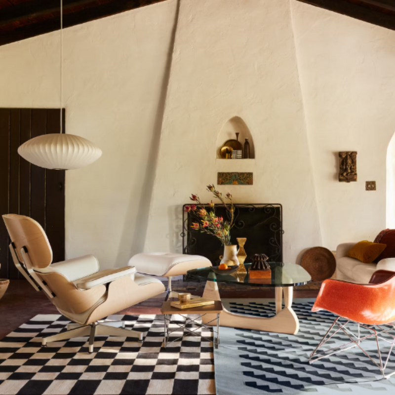 The Nelson Saucer Bubble Pendant from Herman Miller in a living room.