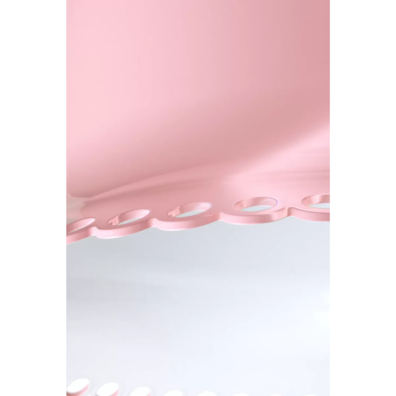 The pink Lolita Table Lamp from Moooi close up.