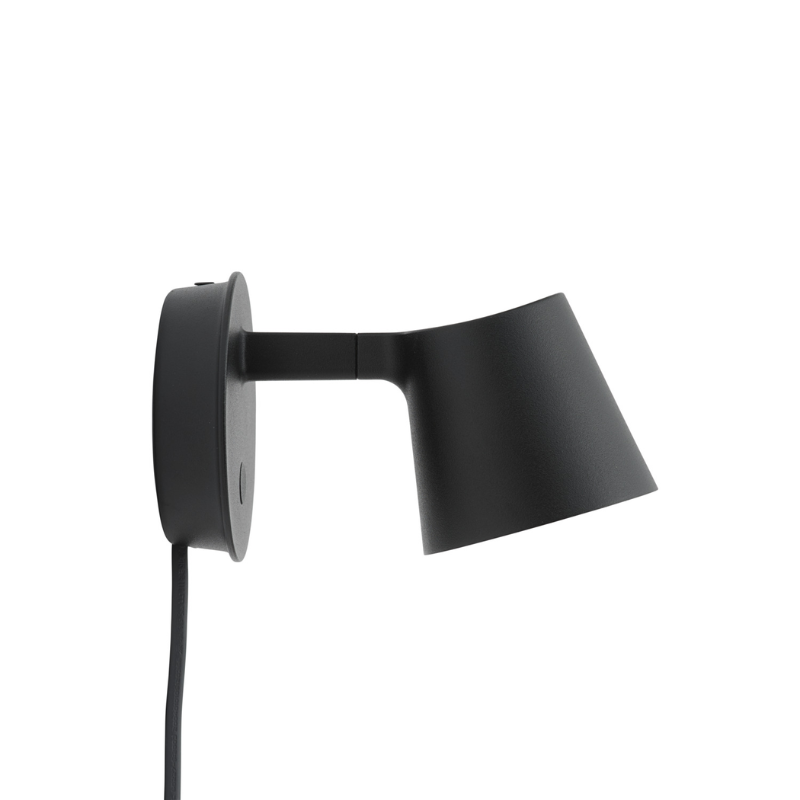 The Tip Wall Lamp from Muuto in black from the side.