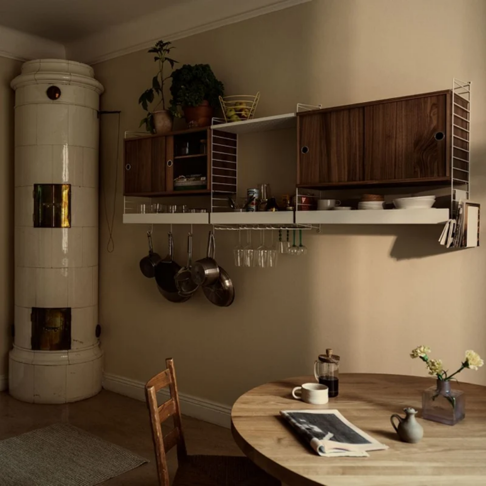 A kitchen configuration of the String Furniture.