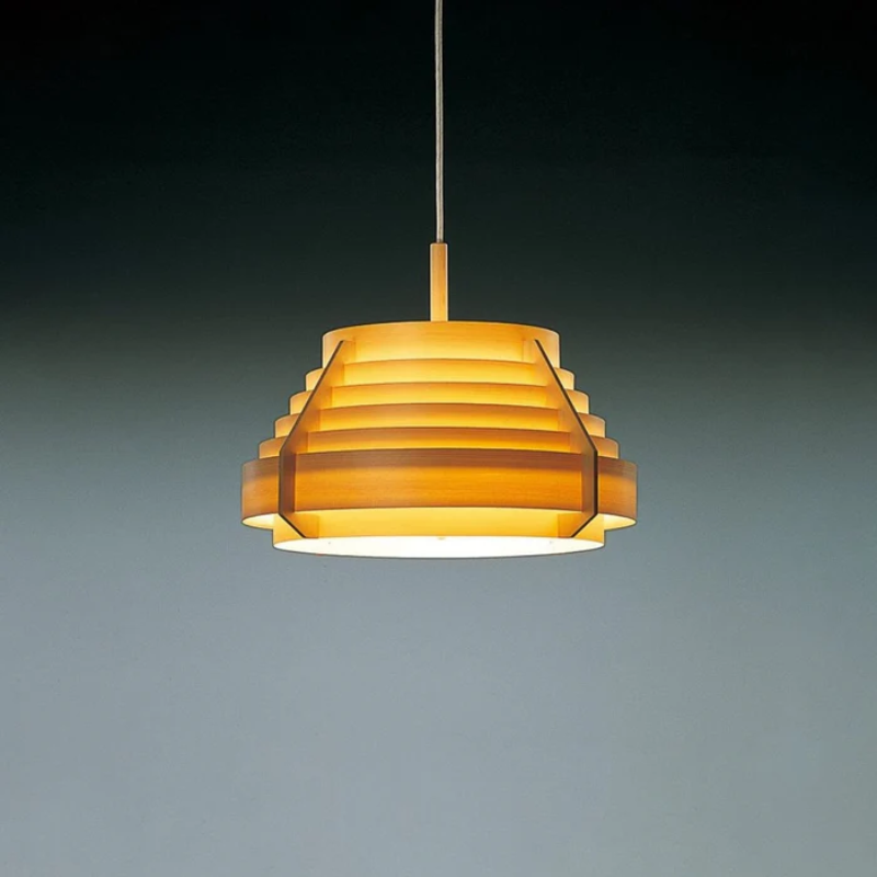 The large Jakobsson Pendant from Yamagiwa in a studio.